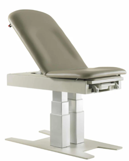 Mesa de alta y baja potencia de Graham Field: respaldo asistido por potencia, control manual, estribos - Almacenamiento para médicos