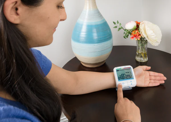 Monitor de presión arterial de muñeca avanzado Graham Field-1147