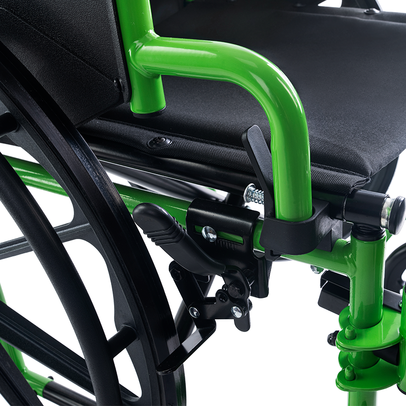 Dynarex ELR GreenLine Wheelchair 20"x16" With ELR