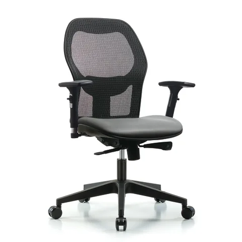 Marketlab Wendova Mesh Back Chair with Supernova Vinyl