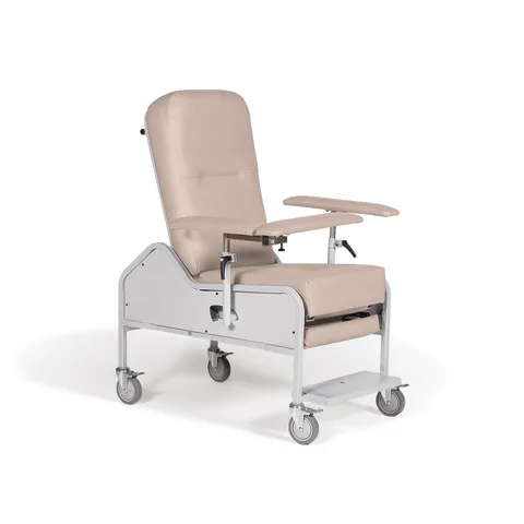 Marketlab Extra-Wide Reclining Blood Draw Chairs