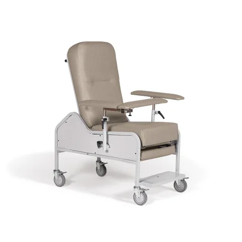 Marketlab Extra-Wide Reclining Blood Draw Chairs