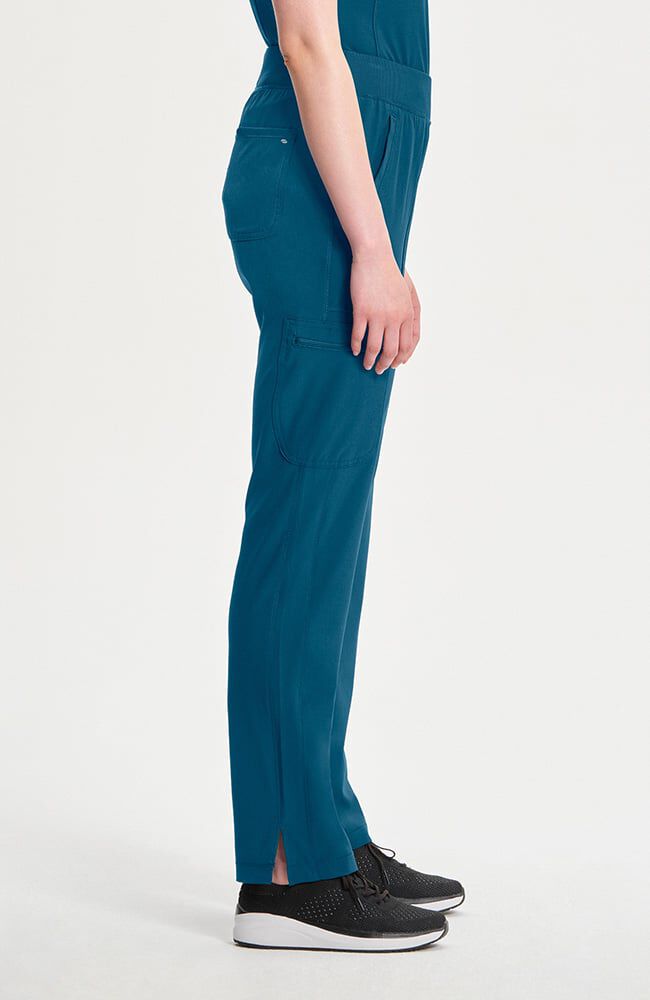 Infinity Women's Mid Rise Tapered Leg Pull-On Scrub Pant - Petite