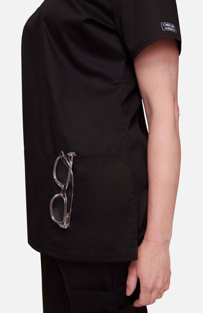 Cherokee Medical Allura Women’s Three front pockets V-Neck Top