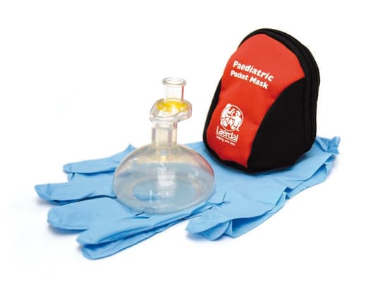 LAERDAL-820052 Mascarilla de bolsillo pediátrica con guantes, estuche blando rojo/negro