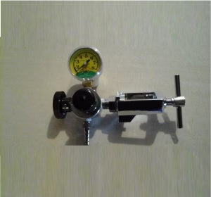 Mada Medical-1443-S Mini Oxygen Regulator - Oxygen Regulators without Contents Gauge (1 EA)