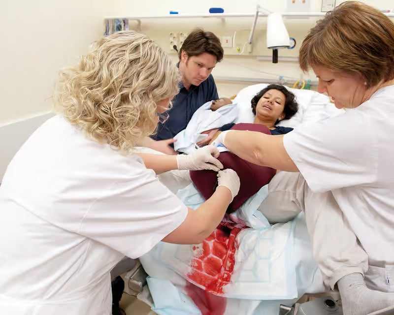 Simulación de parto de Laerdal Mama Natalie
