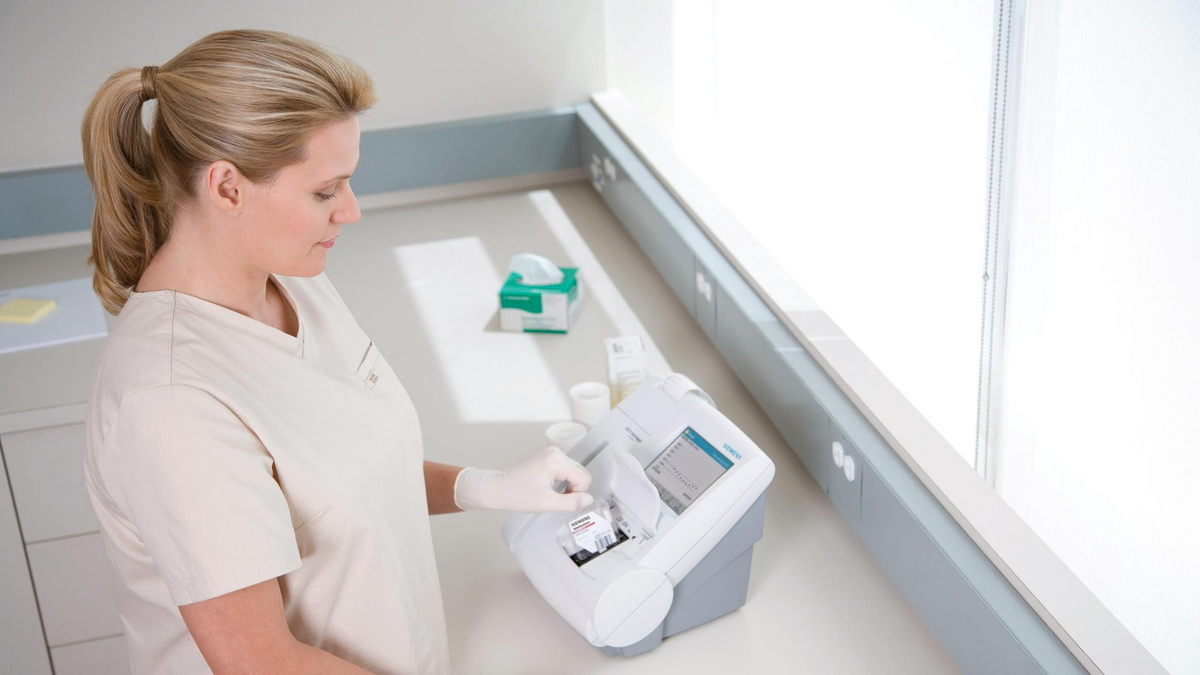 Siemens Diagnostic-5075US DCA Vantage HbA1c Analyzer, CLIA Waived (1 EA)